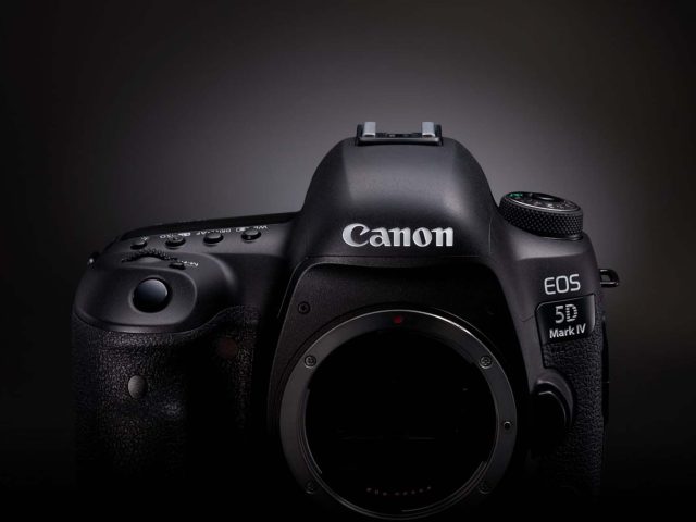 Navigating the Canon EOS 5D Mark IV DSLR Camera – A Comprehensive Review