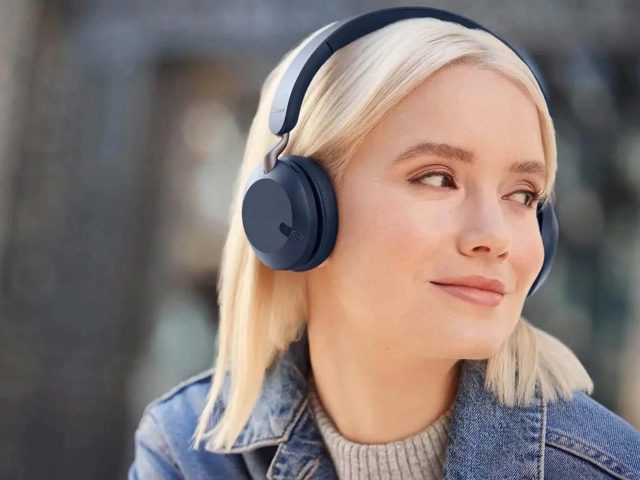 The Best Headphones for Commuting: Compact and Noise-Canceling Options