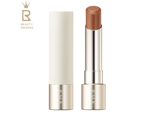 The Ritual of Makeup in Spring