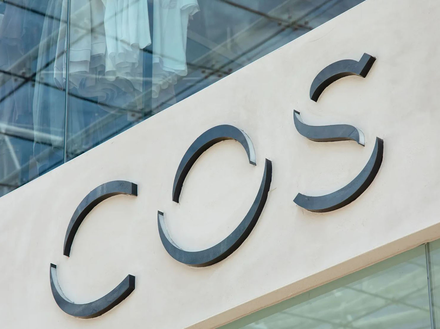 COS New Season: Redefining Modern Elegance Through Timeless Design
